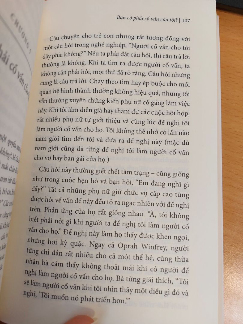 mua đợt dọn kho Tiki cuối năm nên ship mất 1 tuần mới tới nhưng ko sao, sách bọc nilong cẩn thận, có bookmark, review đánh giá cao, nhiều người nổi tiếng giới thiệu và viết lời bình cho cuốn này nên chắc chắn sẽ hay