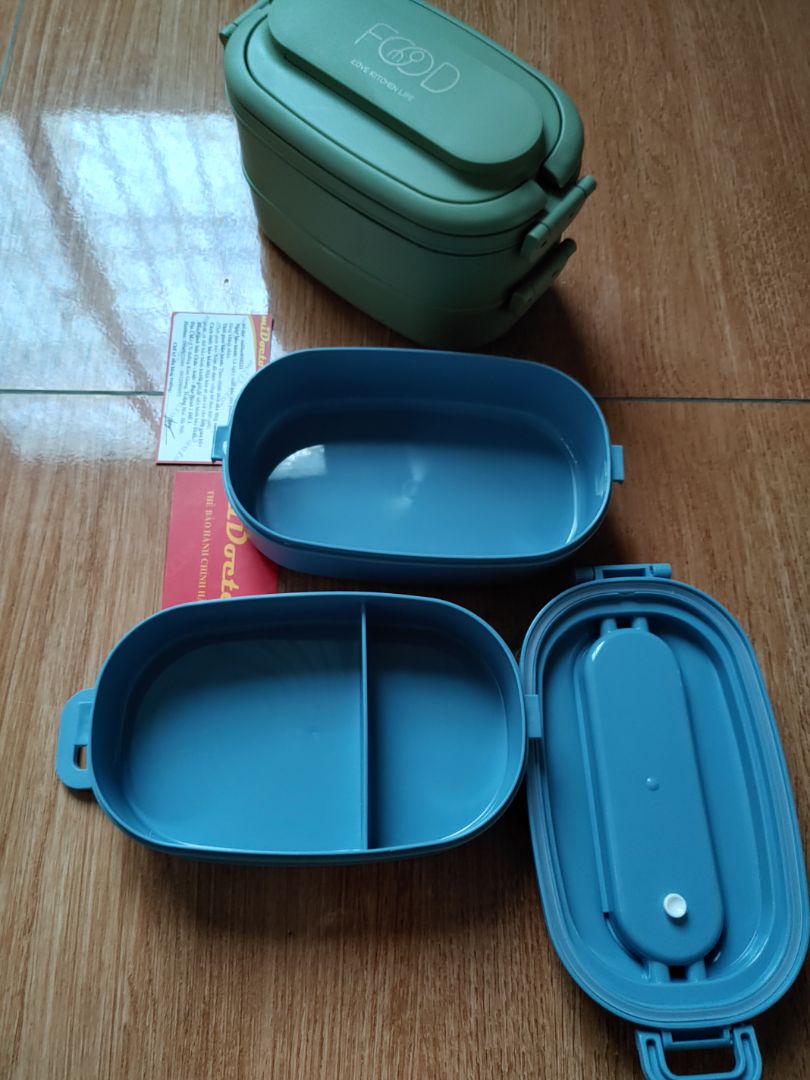 xài tốt, không bị tràn, dễ vệ sinh. khuyết điểm là đệm silicon hay rớt ra quá.