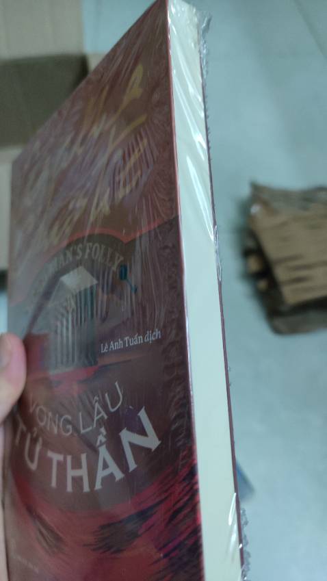 Chất lượng giấy tốt,sách được bao bọc cẩn thận,nội dung thì chưa đọc nên chưa đánh giá được,nhưng truyện của Agatha Christie thì hay rồi,giao hàng nhanh,được tặng kẹp sách nữa,hoàn toàn hài lòng