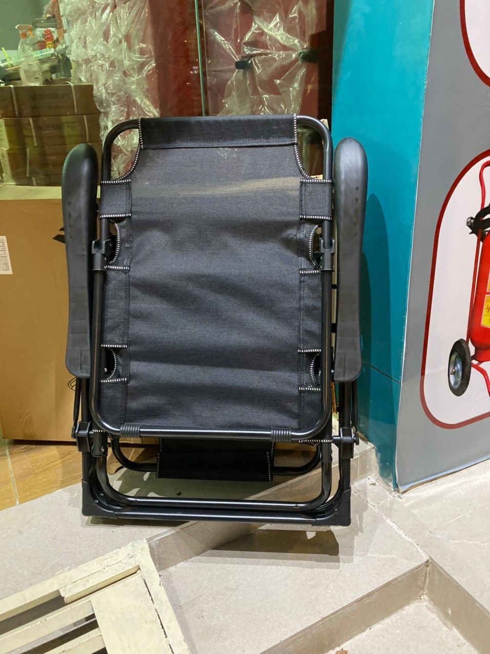 Chất lượng ổn, phần đầu nằm có thêm 1 chân gấp chịu lực nên nằm chắc chắn.
Ghế phù hợp nghỉ trưa ở công ty.
Lúc đầu trong thùng thiếu gối lót đầu, nhưng shop đã hỗ trợ tốt, chuyển bổ sung nhanh.