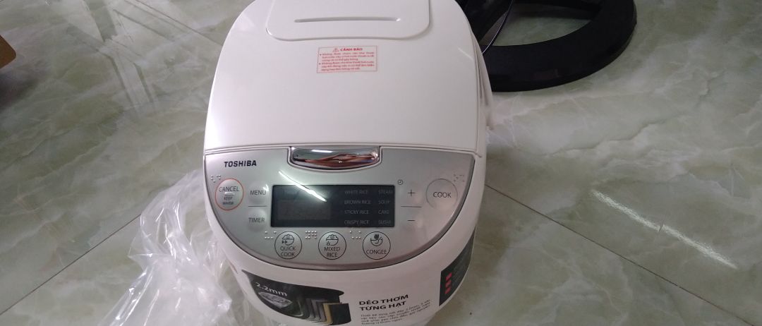 Đóng gói cẩn thận, giao hàng sớm, nồi cơm đẹp, cơm chín đều. Hài lòng