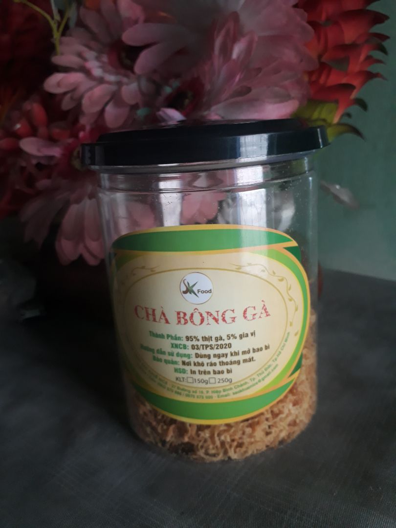 Sợi gà có hương vị thơm ngon, không quá mặn, lại thêm vị ngọt sau khi ăn. Hộp sản phẩm đóng đóng gói đẹp, vừa có nắp nhựa bên ngoài, vừa có miếng thiếc bảo vệ bên trong.