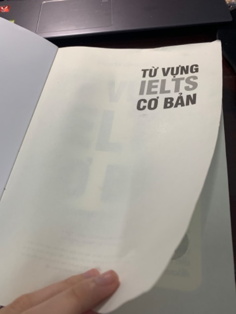Toàn là những từ vựng hay, học xong tập 1 đại khái cũng đọc hiểu gần được 1 bài reading rồi ạ.