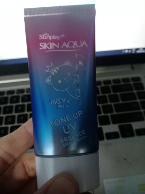 Kem chống nắng thoa vào cảm giác rất thích, da mịn và sáng hơn hẳn, giá thành thì cũng OK, nói chung mình thích sản phẩm này rồi á, cảm ơn nhà sản xuất và tiki đã mang đến một sản phẩm chất lượng 🙏🙏🙏🌹🌹🌹🌹🌹🌹🌹 Kem chống nắng thoa vào cảm giác rất thích, da mịn và sáng hơn hẳn, giá thành thì cũng OK, nói chung mình thích sản phẩm này rồi á, cảm ơn nhà sản xuất và tiki đã mang đến một sản phẩm chất lượng 🙏🙏🙏🌹🌹🌹🌹🌹🌹🌹