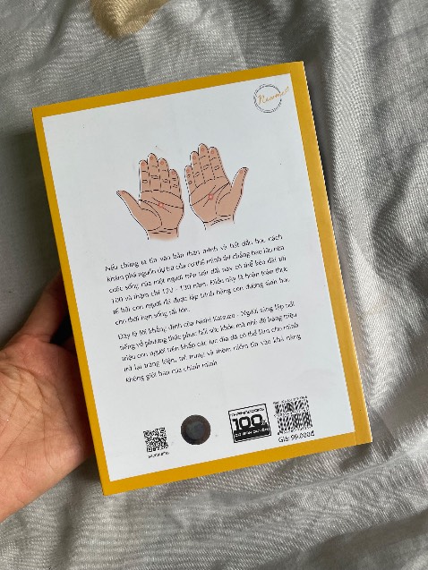 Sách được nhiều người giới thiệu nên muốn mua tham khảo.
Về chất lượng sách và giấy khá ổn.
Giao hàng nhanh, vận chuyển đóng gói ổn.