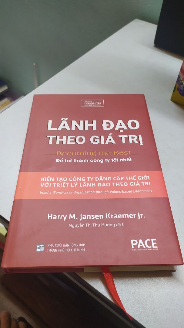 Một khía cạnh khác của chủ đề lãnh đạo được nêu lên và phân tích chi tiết. Một bổ sung cần thiết cho những ai theo nghề lãnh đạo.