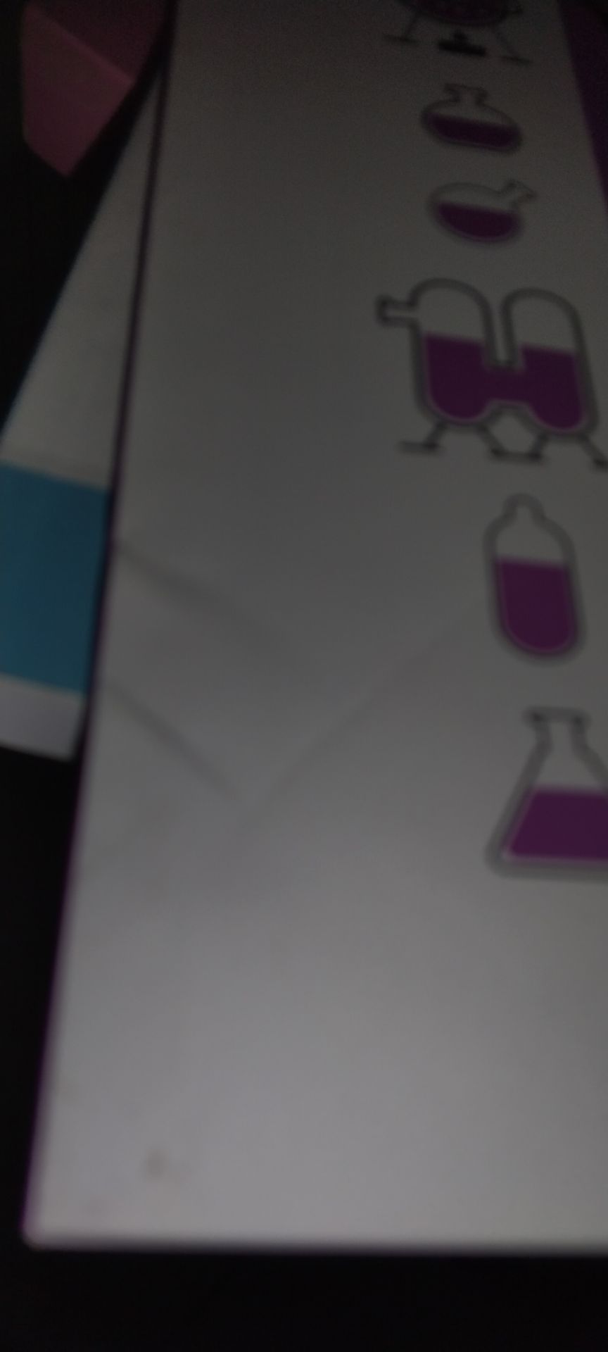 Bìa sách không tốt lắm ạ có vết nhăn và bẩn ạ, nhưng vẫn cho 4 sao vì giao hàng nhanh và bên trong thì không bị gì hết •~•