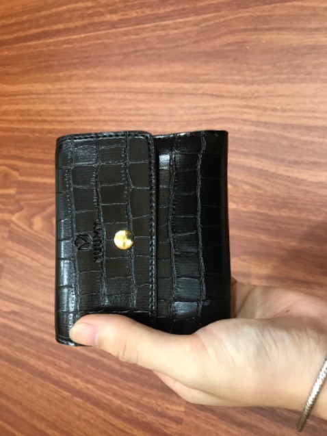 quá tuyệt vời , nhỏ nhưng có vỡ đựng đc quá trời tiền và thẻ luôn ạ