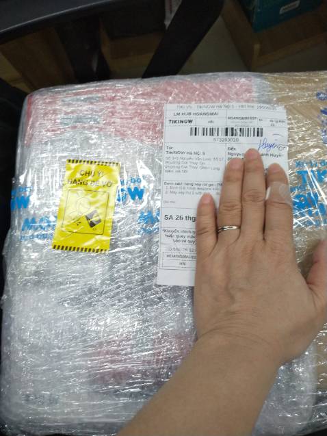 Hình thức đẹp,xay nhanh, và mọi người chú ý cẩn thận cái lưỡi dao nhé, bén lắm. Mua xong mà các chị ở phòng nhờ mua thêm mấy cái, ai cũng khen nhé.