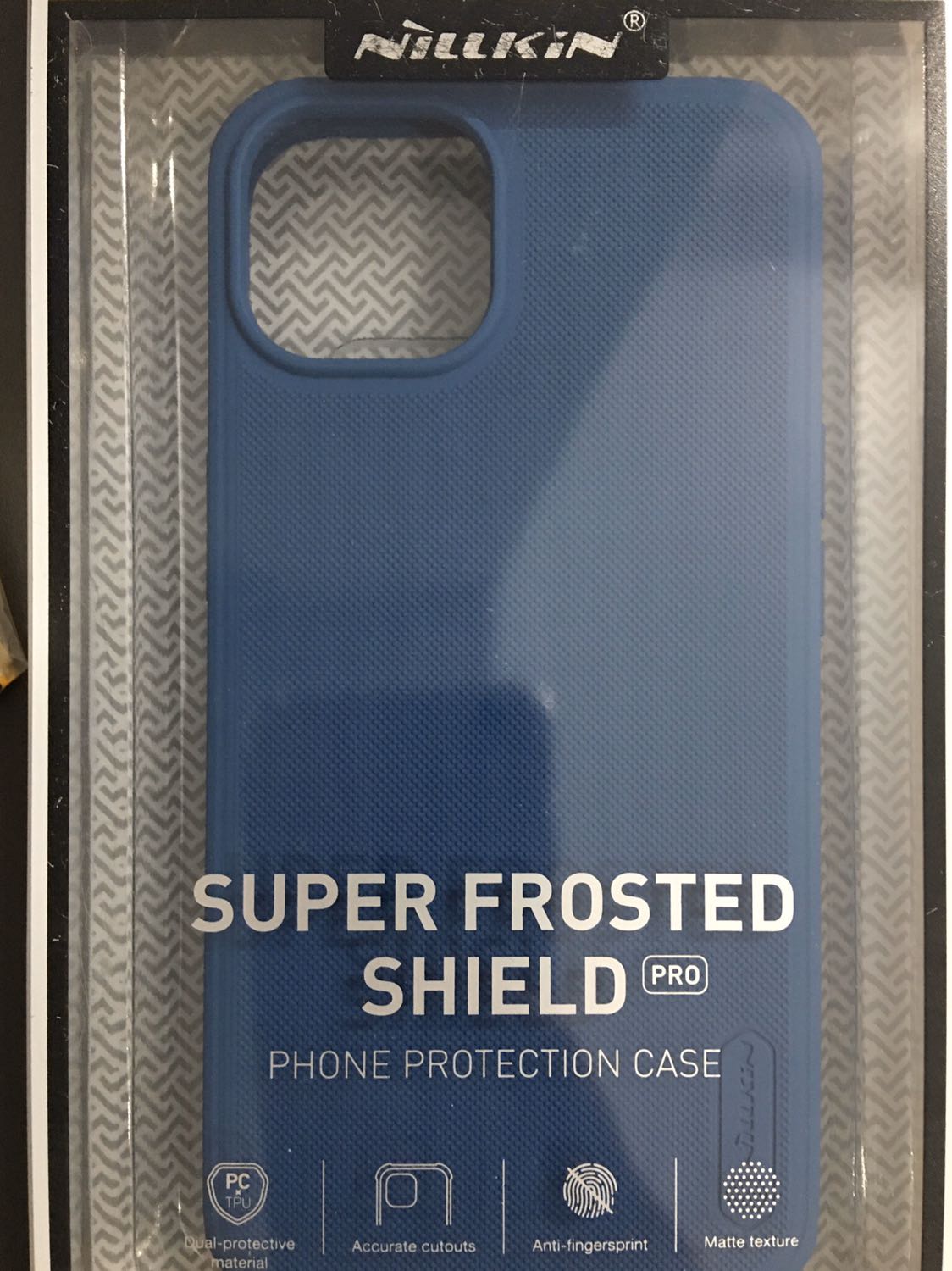 Ốp bình thường, không được đẹp long lanh như ảnh. Mà không hiểu sao hộp đựng hơi cũ...