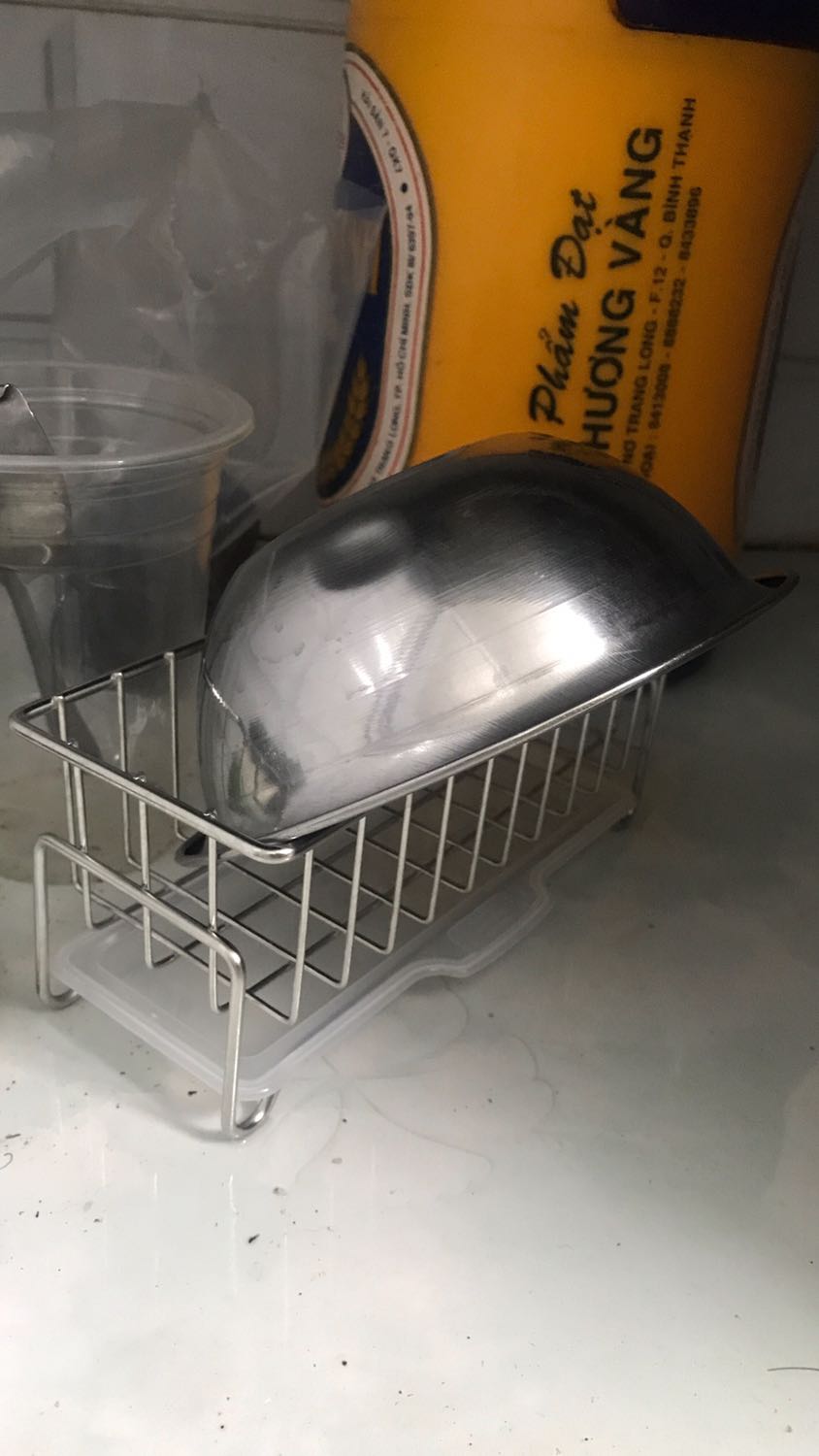 Kệ thiết kế thông minh và đẹp, chất liệu nhìn xinh lắm
Hàng của shop chất liệu tốt ghê. Mua em này xong mình quyết định mua thêm vài sản phẩm khác
Inox 304 rất phù hợp để dùng ở những khu vực dễ bị dính nước như bếp hay nhà tắm á. Bền, dễ chùi rửa

Điểm nên mua khác của bạn này là có hỗ trợ tiki now đó mọi người
Nên sẽ không bị chờ dài cổ như Tiki fast khi bị đẩy đơn qua GHN haiz