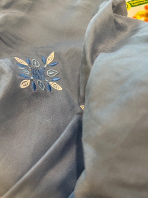 Màu khác ảnh 1 chút nhưng loại này giặt mới mềm