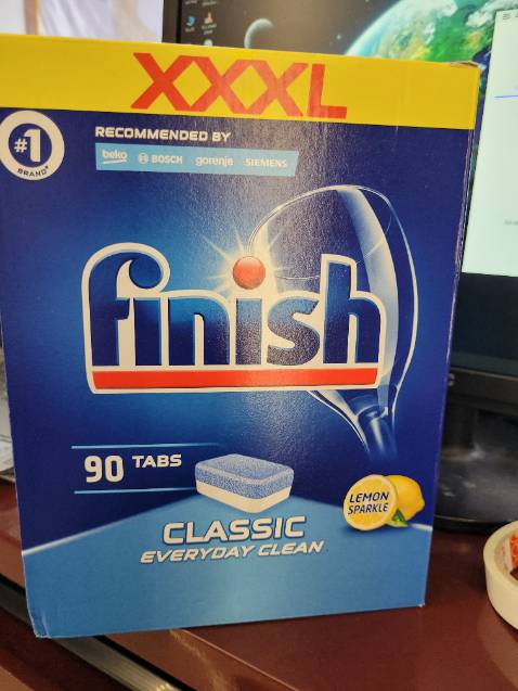 Tại sao tôi đặt mua hộp 100 viên lại về 90 viên 
Tôi mua loại viên có nhân đỏ ỏ giũa thì về lại k có . Yêu cầu đổi lại ngay