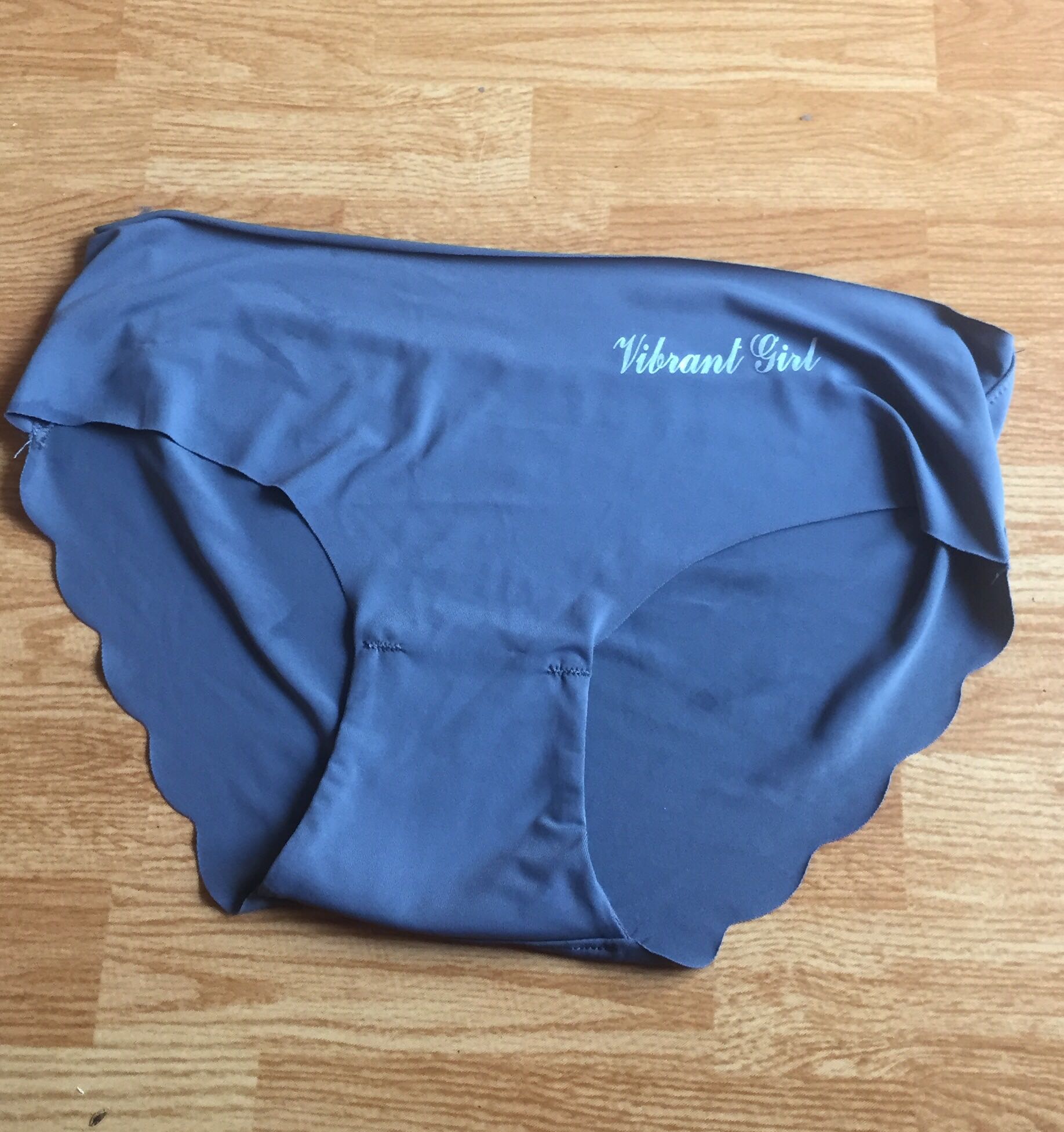 Sản phẩm đẹp, đường may chắc chắn, mặc thoải mái, sẽ tiếp tục ủng hộ shop!