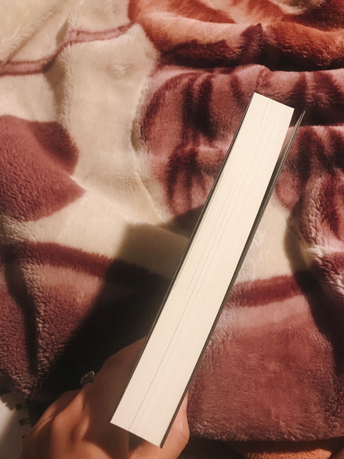 Tuy Tiki đóng gói sơ sài, chưa bao h ưng cách đóng gói nhưg sách nhận về may quá vẫn vẹn nguyên, ko có lỗi.
Sau cuốn Con đường hồi giáo của Tg Nguyễn Phương Mai, mk có 1 khao khát, tò mò muốn dc hiểu rõ hơn về vùng đất trước h trong ký ức chỉ là khủng bố, bất bình đẳng giới, hồi giáo cực đoan...
Hy vọng cuốn sách này sẽ mở ra cho mk thêm những góc nhìn mới về những đất nước Trung Đông rất khác so với những gì mk đã biết trước đây