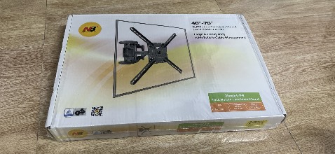 Cái khung gần 5kg, rất chắc chắn, nên mua