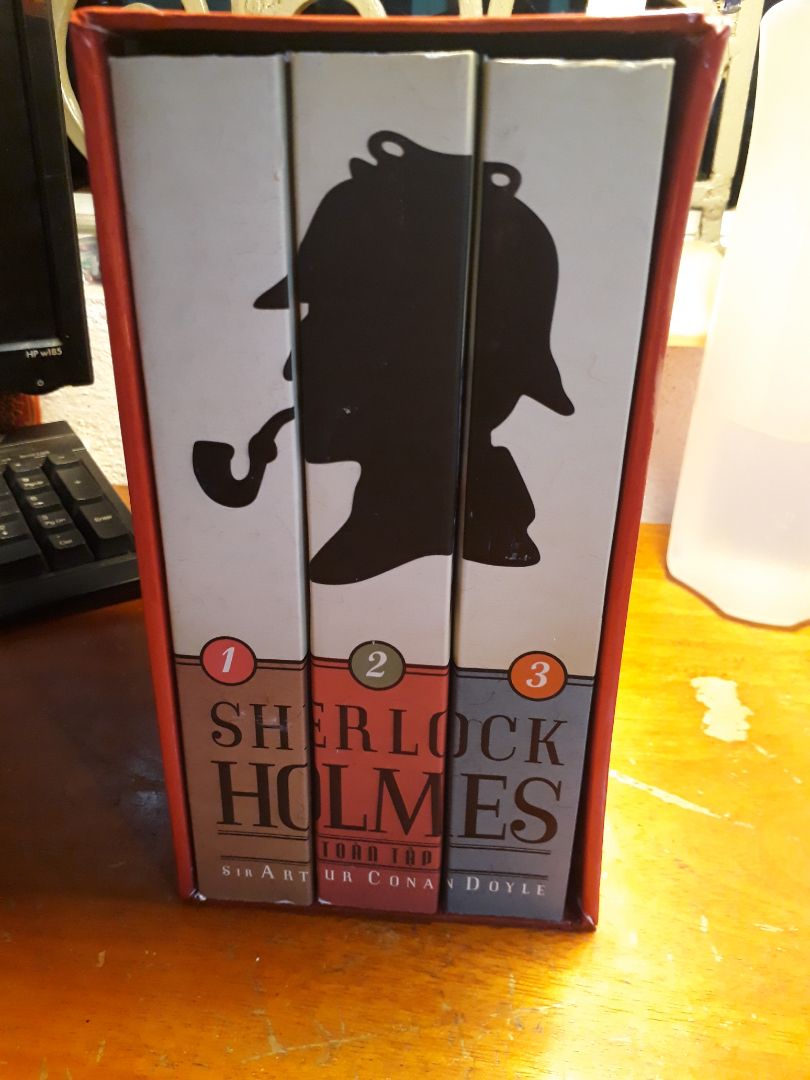 chất lượng sách khá tốt, tuy nhiên sách hơi bẩn và gáy sách chưa đẹp nhưng suy cho cùng thì đây là một sp giá rẻ nên chất lượng như thế cũng đc