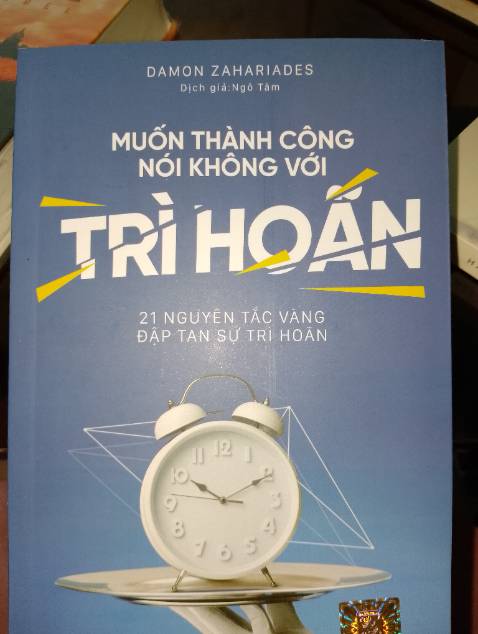 Sách đưa ra biện pháp để giảm bớt việc hay trì hoàn trong cuộc sống thường ngày nhưng mik mới đọc vài trang đầu thui thấy sách cũm hay hay