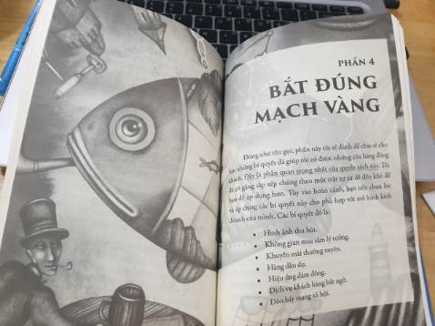 một quyển sách chi tiết về từng bước thiết lập nên một cửa hàng bán lẻ, từ khâu lập kế hoạch tổng thể đến chi tiết từng mục nhỏ, cách thiết kế cửa hàng, quản lý bán hàng, lựa chọn và bày bán sản phẩm thế nào... mình thích sách chỉ ra những vấn đề gặp phải, được và mất, để người đọc cân nhắc. ngoài ra còn đưa một số nơi cung cấp dịch vụ uy tín liên quan khi mở cửa hàng để tham khảo. sau khi đọc quyển sách này mình hiểu vì sao mà cửa hàng tạp hóa chỗ nhà mình lại đông khách, còn hàng cạnh đó thì vắng