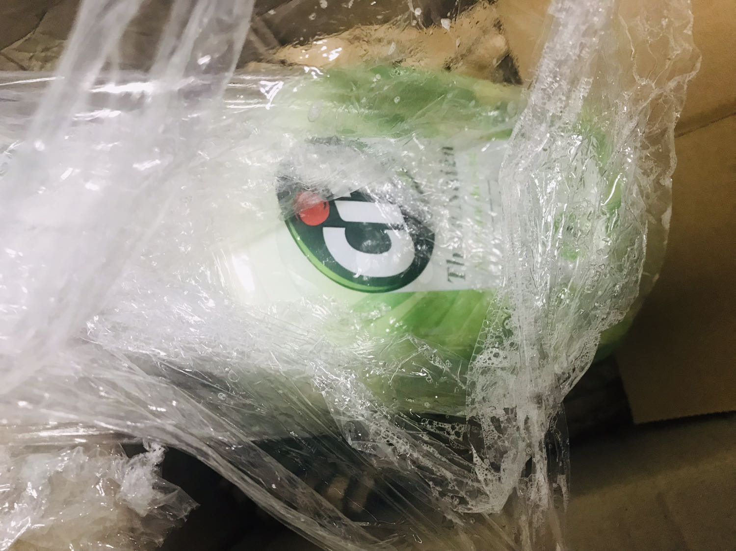 Đóng gói không kỹ nên mình nhận hàng đã bị vỡ 1 chai.