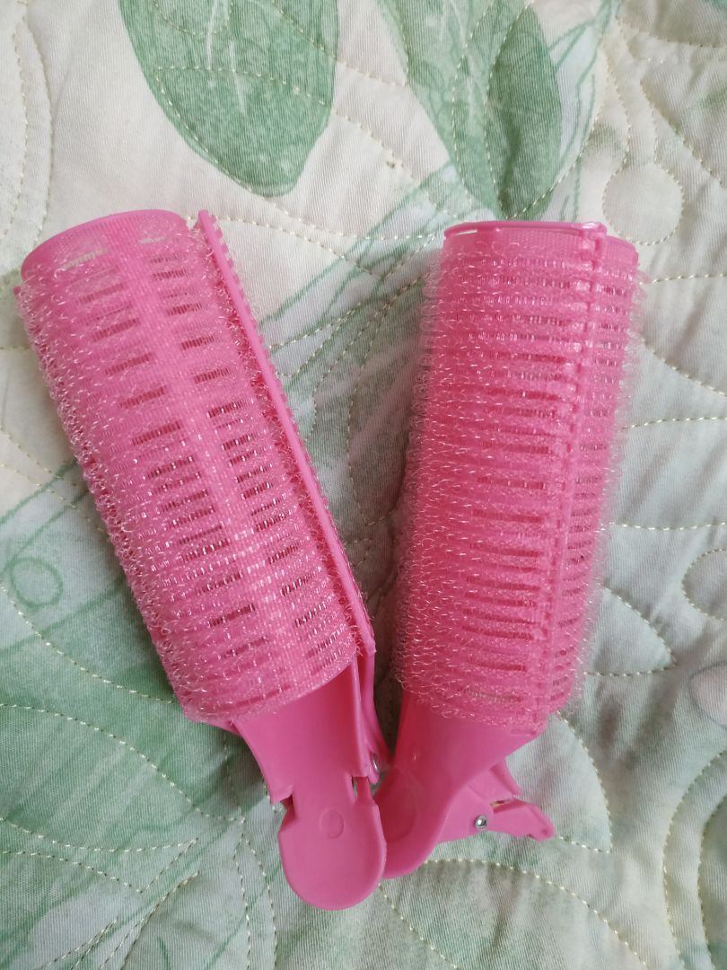 Chưa bao giờ thất vọng khi đặt hàng trên Tiki, giao hàng nhanh, sớm hơn dự định những 4 ngày, anh giao hàng siêu dễ chịu, cute luôn. Hàng được đóng gói kín đáo, cẩn thận. Lô uốn tóc chất lượng rất ok, chắc chắn. Giá cả cũng vừa phải.