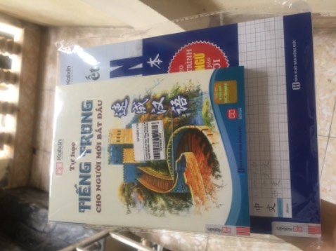 Đóng gói cẩn thận, giao hàng nhanh, sách mới, mình rất hài lòng 👍👍👍👍👍👍