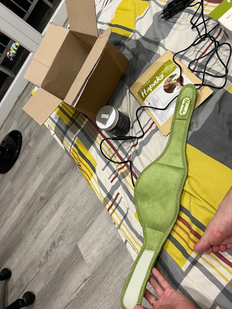 Giao hàng đúng hẹn
Sản phẩm chườm rất thích, túi thảo dược mùi rất thơm.
Sẽ tiếp tục ủng hộ sản phẩm ạ