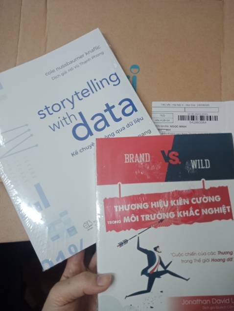 Nội dung sách hấp dẫn, nó khiến người ta phải mất một hồi lâu để suy nghĩ về những thông tin vừa đọc và tiếp thu được. Nội dung liên tưởng những thảm họa có thực trong tự nhiên với những thảm họa mà các doanh nghiệp, thương hiệu có khả năng phải đương đầu. Tác giả đã khiến cho những tình huống ấy thật mới mẻ và dễ đi vào lòng người. Cuốn sách cung cấp những bài học vô cùng sâu sắc, thú vị và thấm thía.