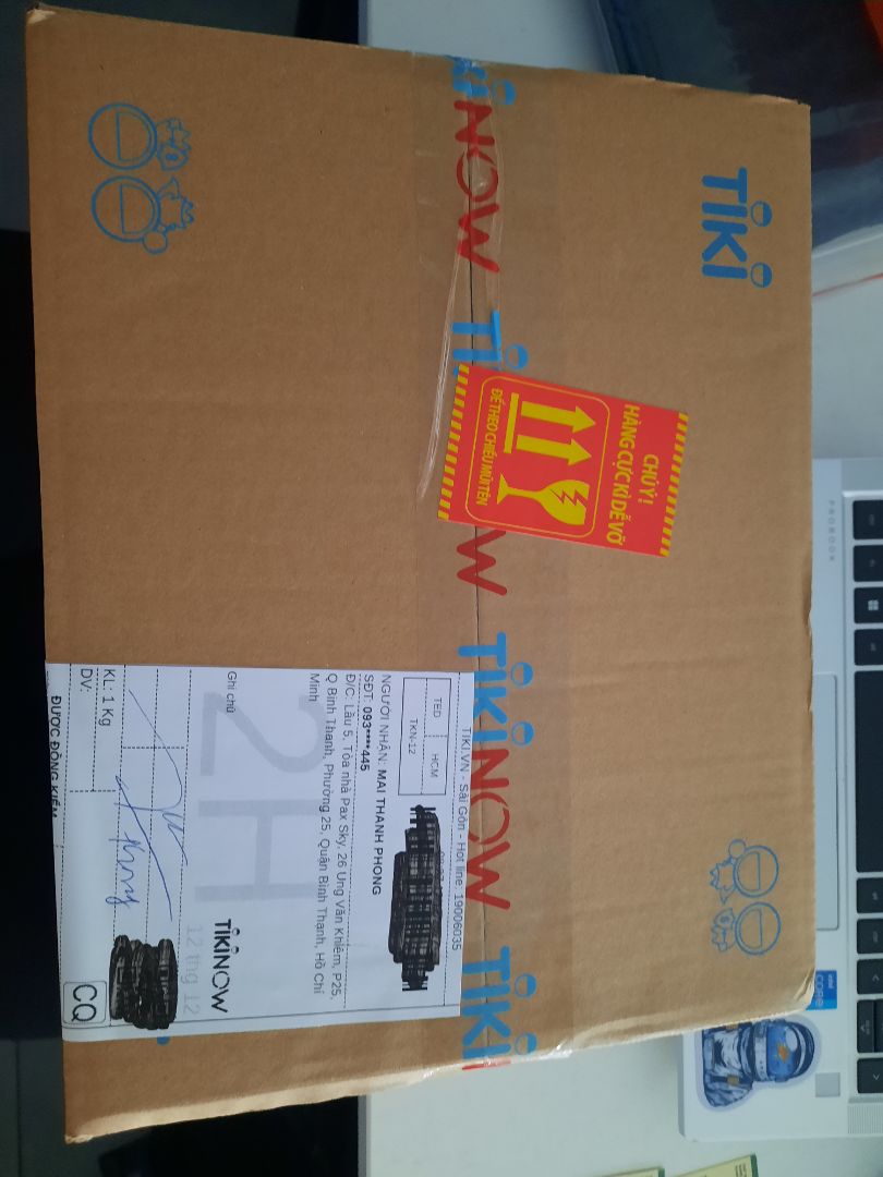 Hàng đóng gói cẩn thận, kỹ càng. 
Giao hàng nhanh, Quà tặng là type kem nhỏ