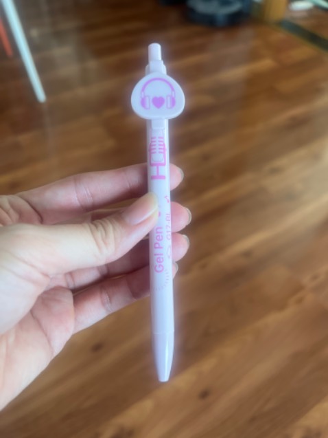 Viết êm, nét đẹp. Giá tốt.