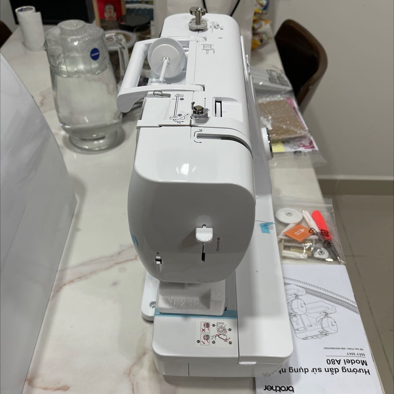 Mới nhận sản phẩm, chưa vận hành nên chưa biết. Đóng gói đẹp.
Đang kiểm tra với shop xem có túi đựng máy ko.