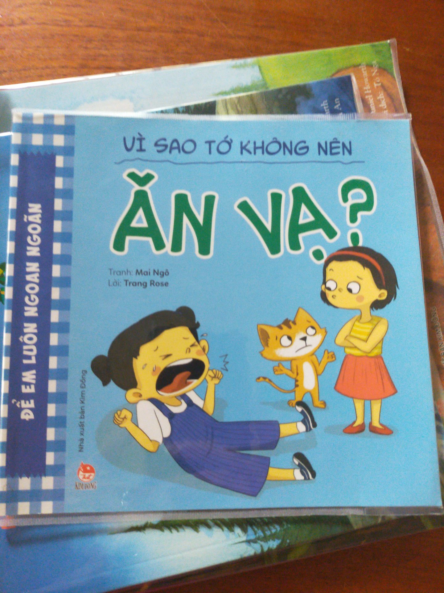 sách đẹp, giao hàng nhanh