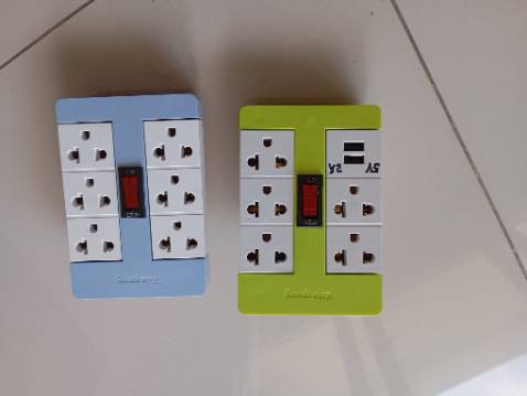 Mình mua 2 cái. Chân cường lực không vừa với ổ điện nhà mình, nên phải hàn nhiệt chỉnh lại vị trí, hơi mất công