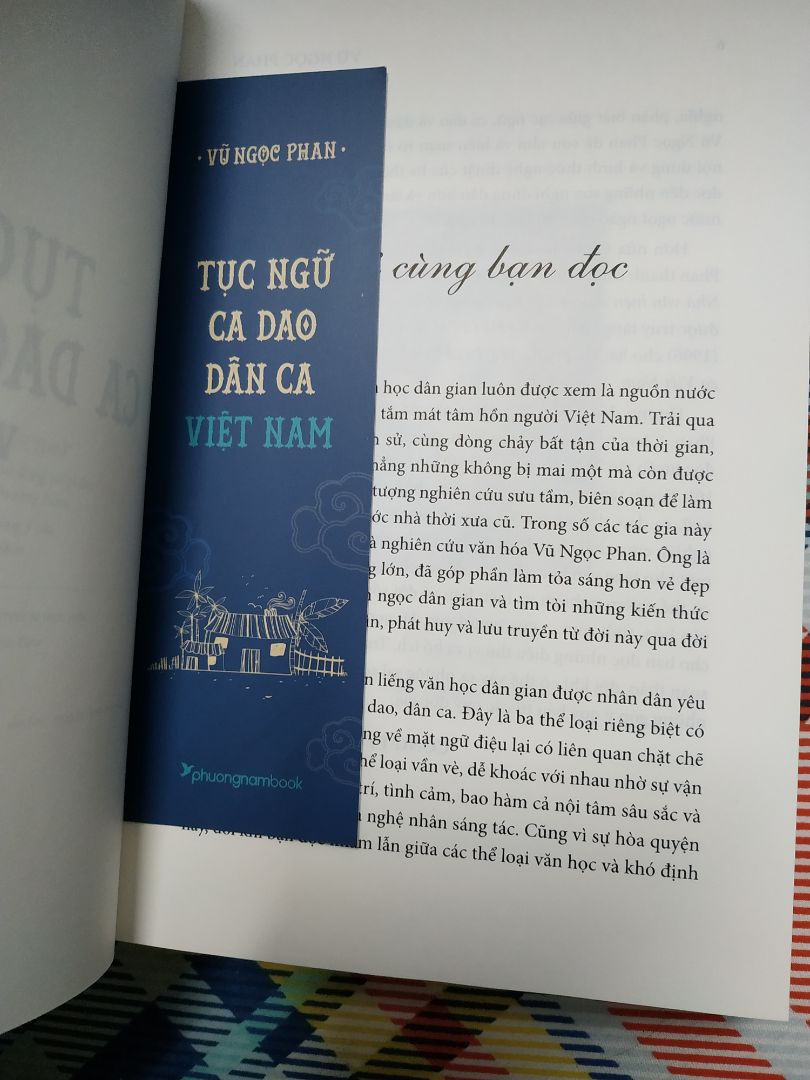 Sách hay, viết chỉn chu, nhiều thông tin hấp dẫn. Bìa cứng chắc chắn. Giao hàng nhanh chóng, sạch đẹp. Quá ưng! lại còn được áp mã giảm giá xịn xò.
