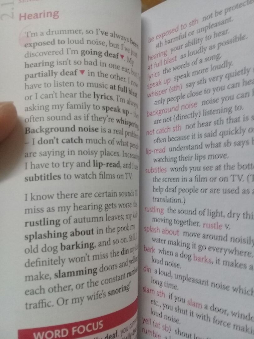 mình đặt tối ngày 5-10 thì sáng ngày 6-10 đã giao rồi, thực sự quá nhanh quá nguy hiểm :))) anh shipper cực tận tình. còn về nội dung thì khỏi chê, ai muốn dùng từ natural như ng bản địa thì hovj cuốn này với English Collocation in Use là tuyệt vời. Full stars for your profession