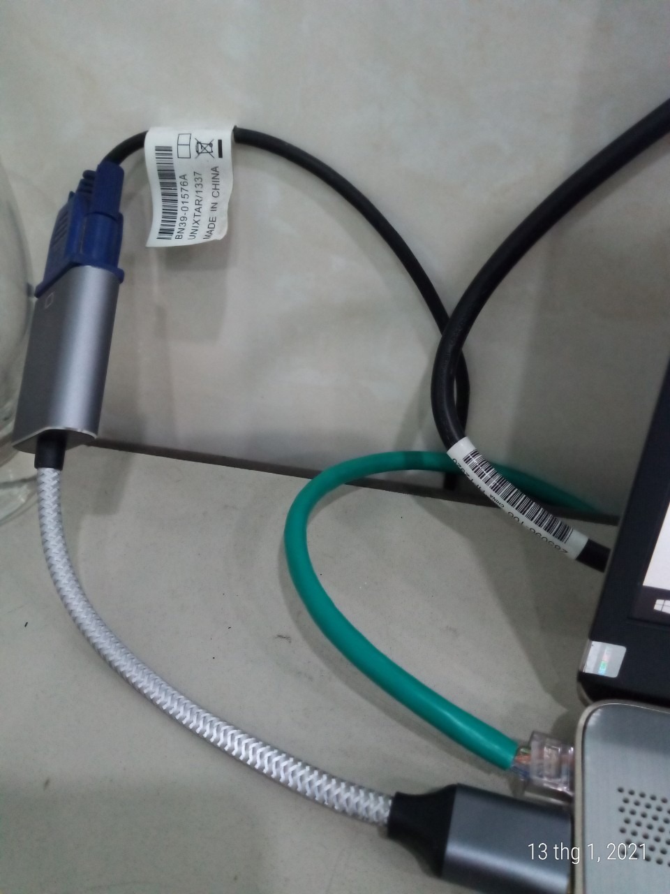 Sản phẩm chuyển đổi HDMI sang VGA tốt, mới nhận được buổi chiều, vừa bắt đầu dùng, chưa biết độ bền ra sao nhưng hiện tại đang dùng bình thường. Tạm thời đánh giá 5 sao, sẽ phản hồi thêm nếu có vấn đề.