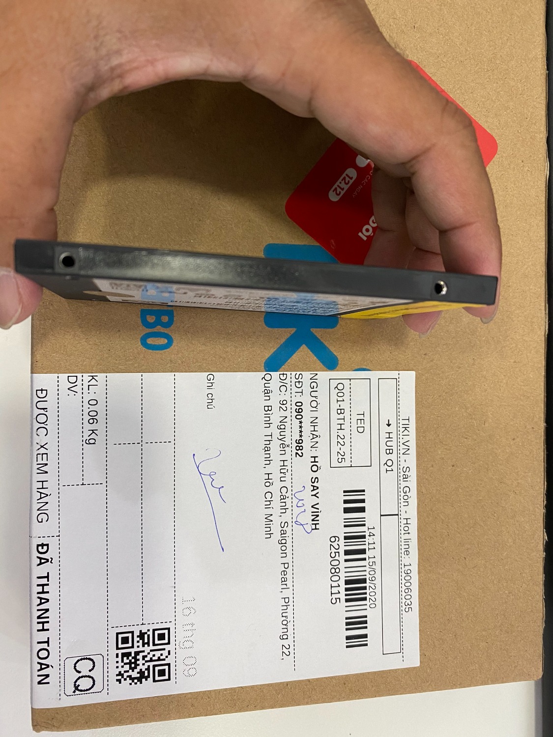 Mô tả sản phẩm ghi bảo hành 36 tháng. có tem bảo hành, nhưng khi giao hàng lại không có tem bảo hành, gọi lên ngay cho tổng đài thì giải thích lòng vòng cả tuần chưa giải quyết được.
Vẫn đang chờ giải quyết. Mô tả sản phẩm ghi bảo hành 36 tháng. có tem bảo hành, nhưng khi giao hàng lại không có tem bảo hành, gọi lên ngay cho tổng đài thì giải thích lòng vòng cả tuần chưa giải quyết được.
Vẫn đang chờ giải quyết.