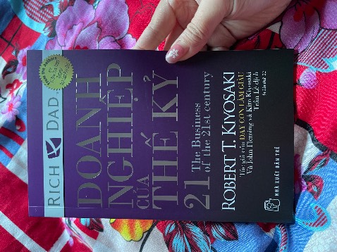 Sách mới bọc gói cẩn thận, in chữ đẹp, rõ nét, giao hàng nhanh lắm nha, mình mới đặt trưa qua, trưa nay nhận được luôn rồi😍😍 10đ shop nhé🍀