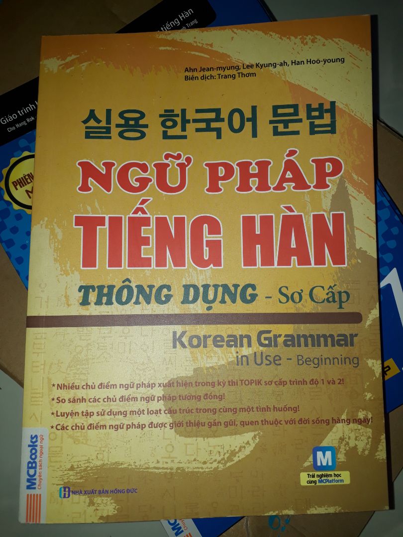 Giao hàng nhanh, hqua đặt thì hnay đã nhận được sách.
Sách mới, in đẹp, có tem chính hãng, không bị bụi hay trầy xước như vài lần trước, giá trên Tiki lúc nào cũng sale rẻ hơn mua trực tiếp, nên mua 👍 Giao hàng nhanh, hqua đặt thì hnay đã nhận được sách.
Sách mới, in đẹp, có tem chính hãng, không bị bụi hay trầy xước như vài lần trước, giá trên Tiki lúc nào cũng sale rẻ hơn mua trực tiếp, nên mua 👍