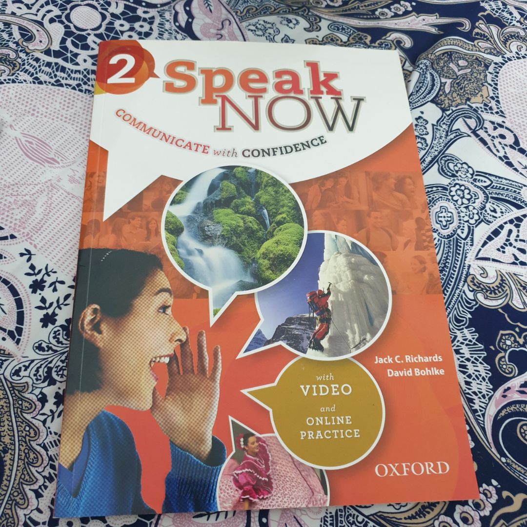 Sách đẹp, mới tinh và bổ ích, có tổng cộng 8 chủ đề, mỗi chủ đề gồm 4 bài giao tiếp căn bản. Phía sau có phần Audio and Video scripts và Vocabulary index để tham khảo. Cuối trang sách còn có mã để vào trang online học. ?
Mình thấy sách khá ổn mọi người có thể mua về tham khảo học nha.
Cám ơn Tiki nhé, gửi hàng siu nhanh, đặt buổi tối là trưa hôm sau có liền. ?