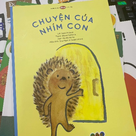 Để con yêu sách thì hãy tiếp cận từ khi còn nhỏ, và chọn các đầu sách tâm lí của con các b ạ. Mình mua sách của mogu về con rất thích và hợp tác