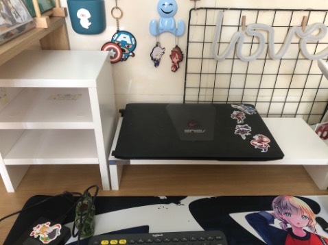 đóng gói rất tốt, mà seo không hiểu là tiki không giao t7,cn?!? làm chờ sang tuần mới nhận được lâu quá. mà thấy ghi có tặng cây vít mà k thấy, bàn bề ngang k đủ để lap nên chắc k dùng được để chắn chổ quá, mà chất liệu hài lòng lắm, sib xài chất liệu tốt nên tui mới mua