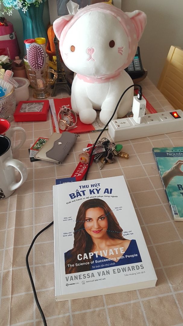 Sách ok. Bìa thiết kế đẹp, văn minh. Cám ơn nhiều.