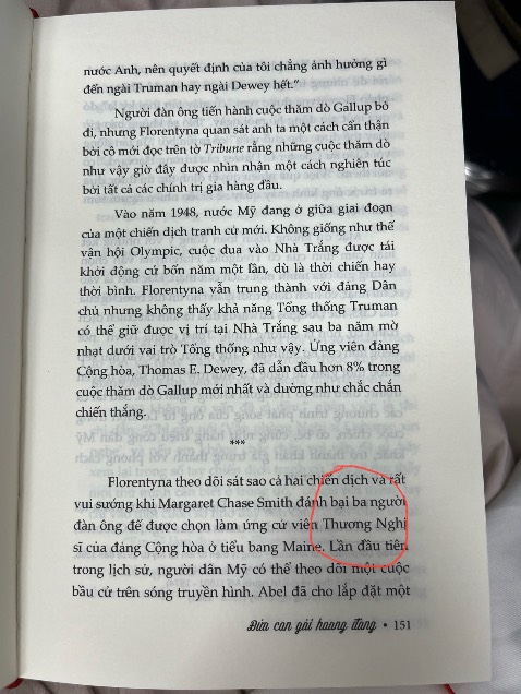 Sai chính tả, có tới mấy chục lỗi, đọc mà thấy nản với nxb lao động luôn. Cạch Bách Việt với nxb lao động mãi mai 
Nội dung sách hấp dẫn như phần 1 (hai số phận, đọc không dứt ra được)