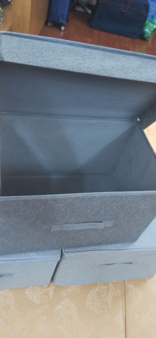 Hàng tốt, đẹp, nhỏ gọn nhưng rất lịch sự. giúp để quần áo gọn gàng, có nắp đậy tránh bị bụi.
