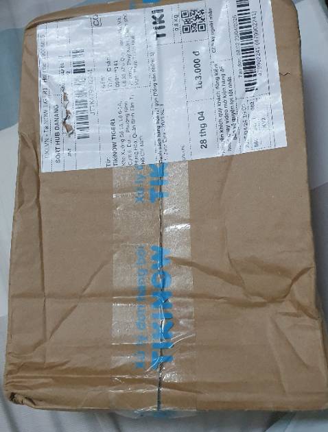 Sách được đóng gói cẩn thận,nhân viên giao hàng nhanh ,đúng hẹn .