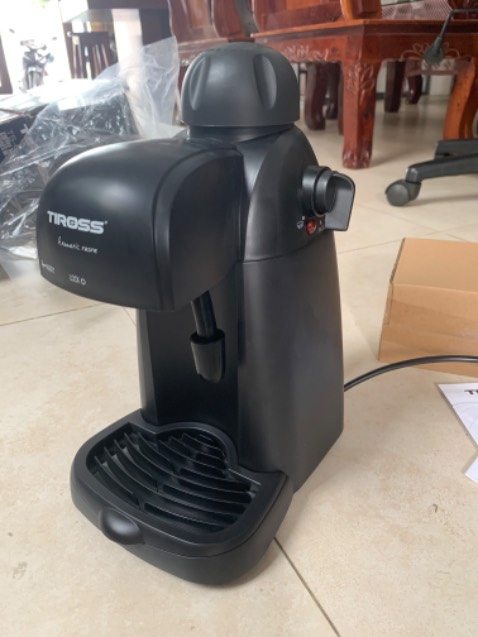 Máy nhẹ, có vẻ không chắc chắn.