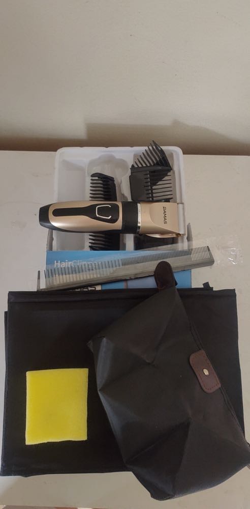 Tông đơ mạnh, các cữ cắt tóc đầy đủ như salon, tiện lợi khi chế độ kép. Hết pin có thể cắm dây sử dụng tiếp. Motor chạy êm, ko tiếng ốn, cầm nhẹ tay, vỏ ngoài sắt sáng bóng dễ vệ sinh. Nói chung ổn trong tầm giá