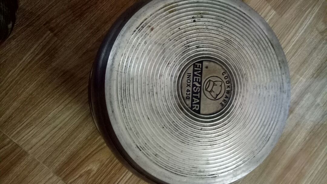 Shop giao hàng ko giống như hình hàng ko phải của chính hãng.shop coi noi cu của mình va noi mới giao va  hình ảnh của shop dang ban thì khac nhau toi muốn trả hàng