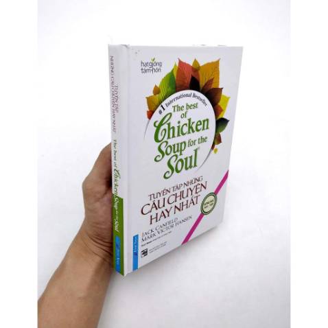 "Bộ sách Chicken Soup for the Soul đã mang đến cho bạn đọc nhiều câu chuyện cảm động, những câu chuyện có thể tưới mát tâm hồn và giúp cuộc sống trở nên ý nghĩa hơn. Quyển sách The Best of Chicken Soup for the Soul - Tuyển tập những câu chuyện hay nhất là một tuyển tập gồm 50 câu chuyện được chắt lọc từ hàng trăm câu chuyện trong bộ sách Chicken Soup nổi tiếng được xuất bản trong nhiều năm qua sẽ tiếp tục mang những câu chuyện ý nghĩa đến với bạn đọc."